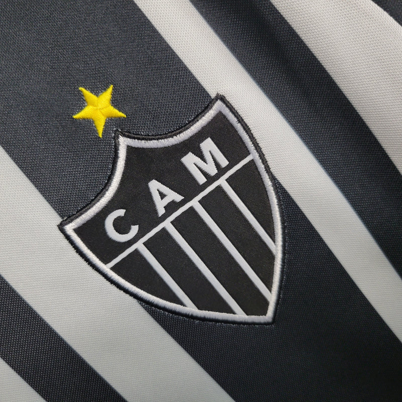 camisa-atletico-mg-versão-torcedor-fan-home-casa-titular-i-1-23-24-adidas-masculino-masculina-branco-branca-preto-preta-betano-hulk