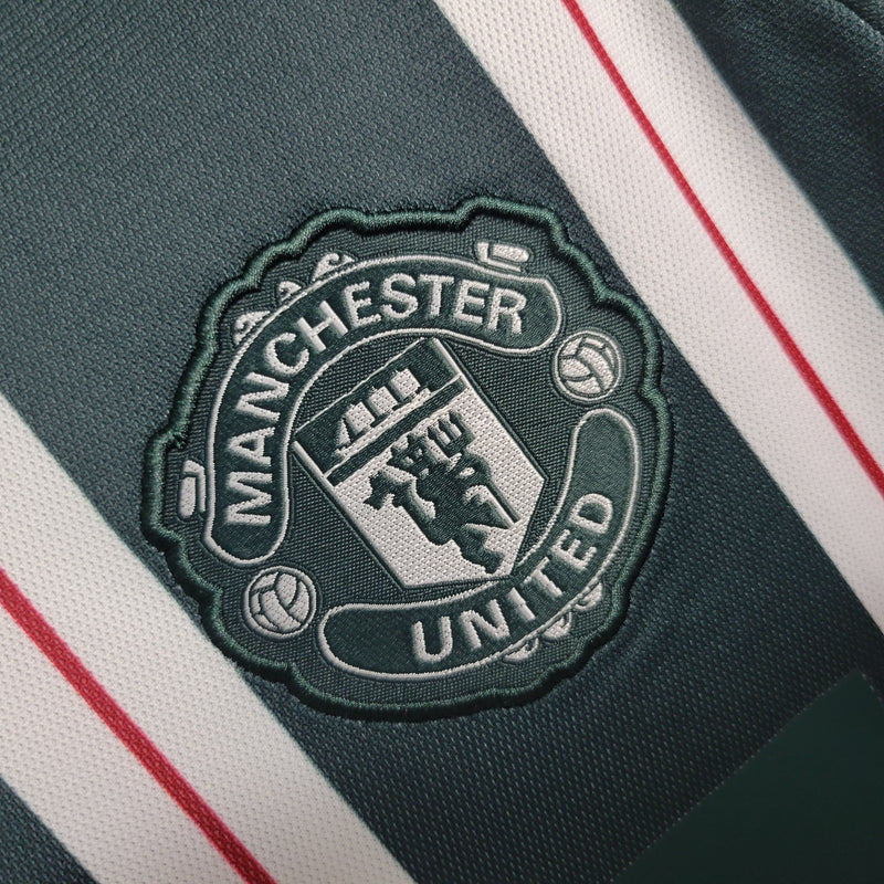 camisa-manchester-united-away-fora-2-ii-visitante-reserva-23-24-adidas-versão-torcedor-masculino-masculina-team-viewer-branco-branca-verde-oficial-original