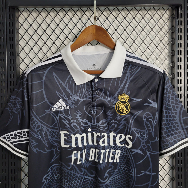 camisa-real-madrid-23-24-adidas-torcedor-masculino-masculina-emirates-fly-dourado-belingham-beligol-edicao-ediçao-especial-dragao-dragão