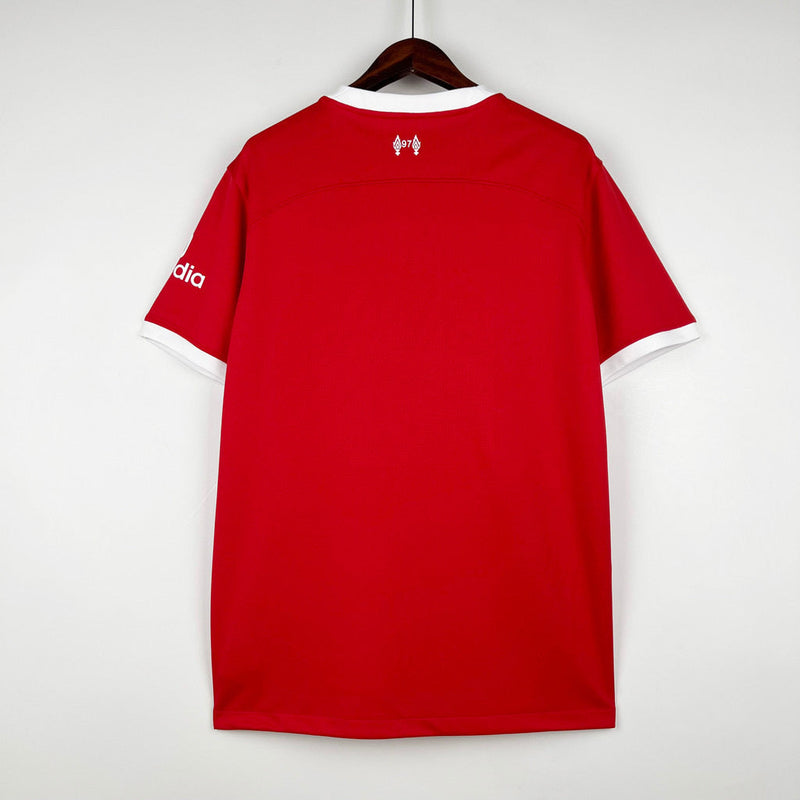 camsia-liverpool-home-casa-i-1-versao-torcedor-fan-masculino-masculina-23-24-oficial-original-vermelho-vermelha-nike-branco-branca-standard-chartered