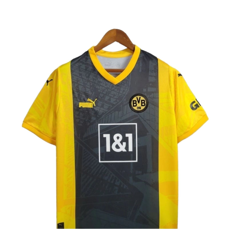 Camisa Borussia Dortmund Edição especial 23/24 - Torcedor Puma Masculina - Preta com detalhes em amarelo