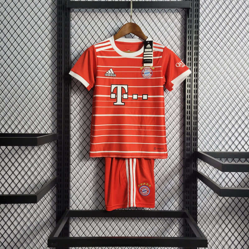 Kit Infantil Bayern de Munique Titular 22/23